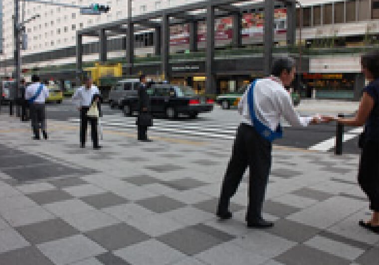 赤坂交通安全活動（毎年9月）