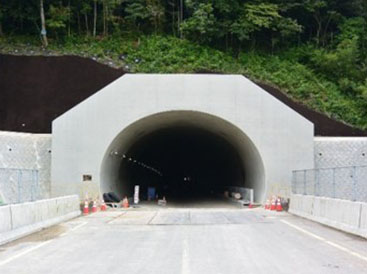 鳥取西道路気高第１トンネル東工事